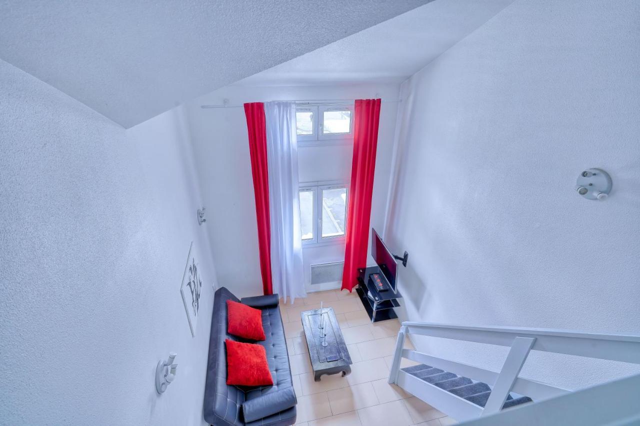 דירות ביוסי-סיינט-ג'ורג' Cosy Mezzanine מראה חיצוני תמונה